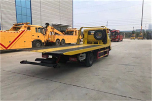 沙洋非事故拖车