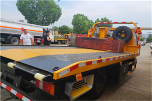 沙洋附近拖车电话号码服务